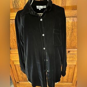 Fiji Sport long sleeve black velvet top